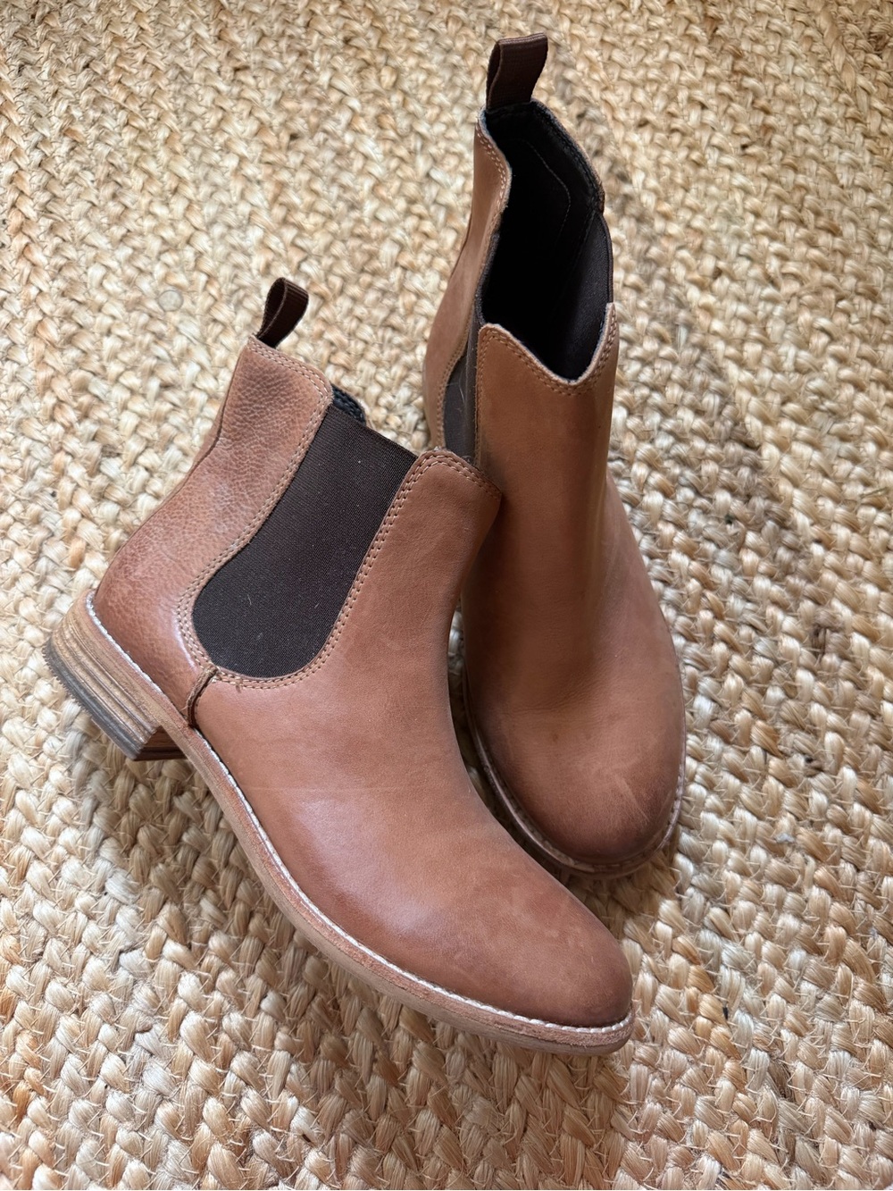 Clarks Tan Leather Maypearl Nala